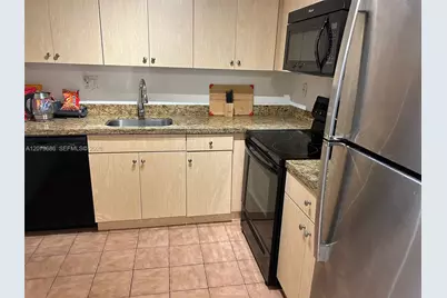 600 Three Islands Blvd #118, Hallandale Beach, FL 33009 - Photo 8