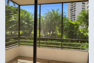 600 Three Islands Blvd #118, Hallandale Beach, FL 33009 - Photo 2