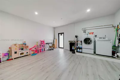 15338 SW 141st Ct, Miami, FL 33177 - Photo 8