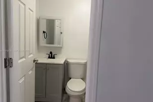 6871 SW 37th St, Miami, FL 33155 - Photo 10