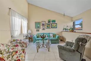 10300 NW 9th St Cir, Miami, FL 33172 - Photo 6