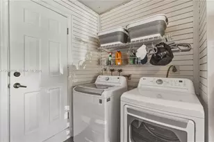 1416 Canary Island Dr, Weston, FL 33327 - Photo 40