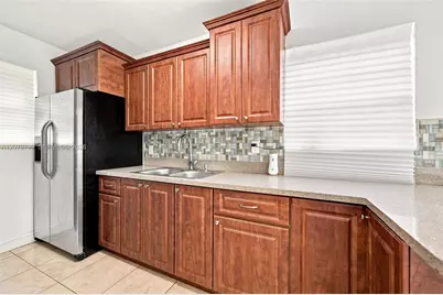 2135 NW 129th St, Miami, FL 33167 - Photo 14