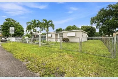 2135 NW 129th St, Miami, FL 33167 - Photo 32