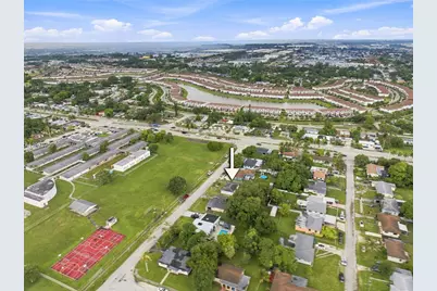 2135 NW 129th St, Miami, FL 33167 - Photo 38