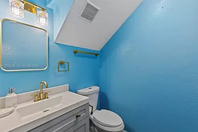 1522 Summergate Dr, Other City - In The State Of Florida, FL 33594 - Photo 22