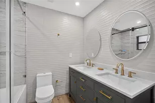 1011 NW 30th Ct, Miami, FL 33125 - Photo 30