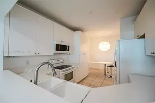 10750 NW 66th St, Doral, FL 33178 - Photo 18