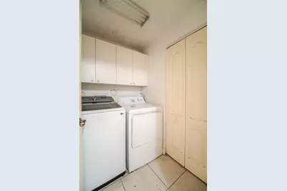 10750 NW 66th St #102, Doral, FL 33178 - Photo 28