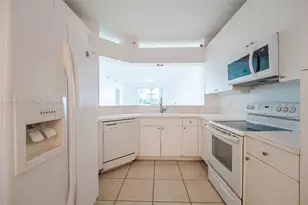 10750 NW 66th St, Doral, FL 33178 - Photo 20