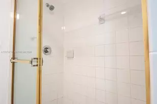 10750 NW 66th St, Doral, FL 33178 - Photo 14