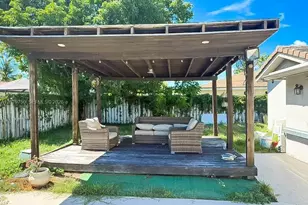 2298 NE 2nd Ave, Boca Raton, FL 33431 - Photo 22