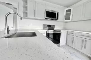 836 SW 2nd St, Miami, FL 33130 - Photo 6