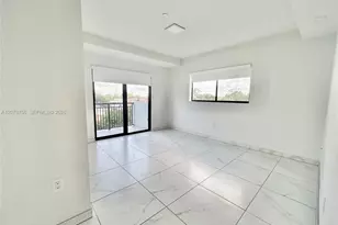 836 SW 2nd St, Miami, FL 33130 - Photo 12