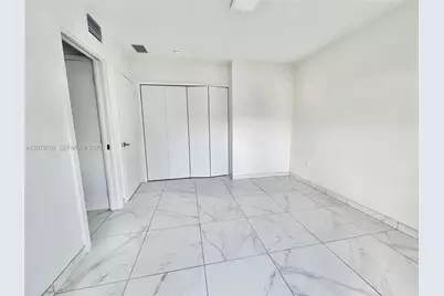 836 SW 2nd St #401, Miami, FL 33130 - Photo 32