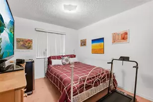8554 SW 163rd Pl, Miami, FL 33193 - Photo 16