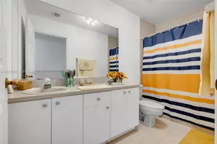 8554 SW 163rd Pl, Miami, FL 33193 - Photo 20