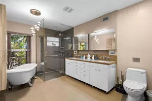 19860 NE 24th Ct, Miami, FL 33180 - Photo 22