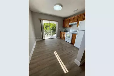 827 SW 11th Ave #5, Miami, FL 33130 - Photo 2
