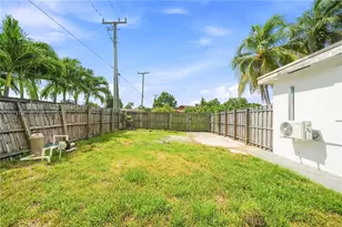4041 W 8th Ave, Hialeah, FL 33012 - Photo 32