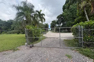 17725 SW 218th St, Miami, FL 33170 - Photo 1