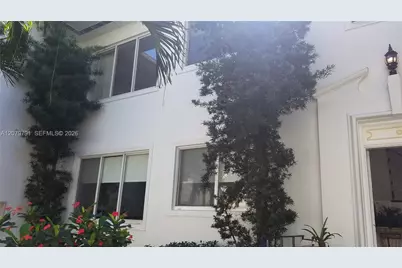3921 N Meridian Ave, Miami Beach, FL 33140 - Photo 12
