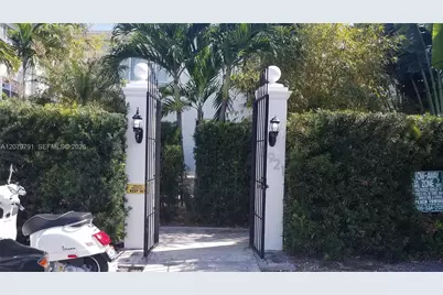 3921 N Meridian Ave, Miami Beach, FL 33140 - Photo 22