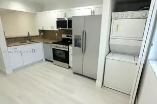7175 NW 173rd Dr, Hialeah, FL 33015 - Photo 4