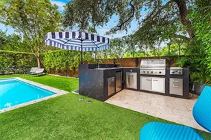 8611 Arboretum Ln, Miami, FL 33138 - Photo 36