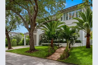 544 Warren Ln, Key Biscayne, FL 33149 - Photo 1