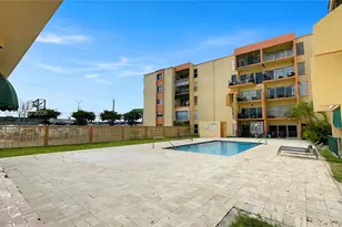 1975 W 44th Pl, Hialeah, FL 33012 - Photo 6