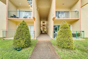 1975 W 44th Pl, Hialeah, FL 33012 - Photo 2