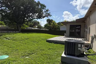 270 NW 147th St, Miami, FL 33168 - Photo 26