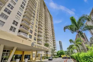 231 174th St, Sunny Isles Beach, FL 33160 - Photo 2