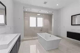8249 NW 34th Dr, Doral, FL 33122 - Photo 24