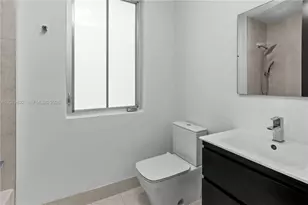 8249 NW 34th Dr, Doral, FL 33122 - Photo 16