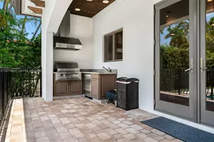 1210 95th St, Bay Harbor Islands, FL 33154 - Photo 32