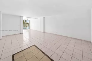 6450 Collins Ave, Miami Beach, FL 33141 - Photo 30