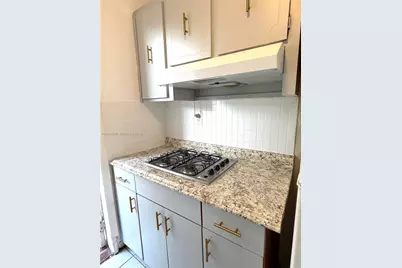 7720 Harding Ave #2, Miami Beach, FL 33141 - Photo 12