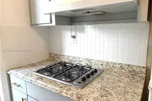 7720 Harding Ave, Miami Beach, FL 33141 - Photo 12
