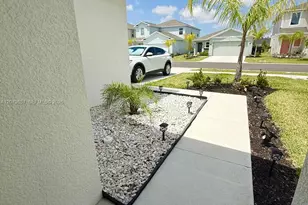 12119 Shortleaf Pine Trail, Fort Myers, FL 33966 - Photo 4