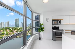 19101 NE 36th Ct, Aventura, FL 33180 - Photo 4