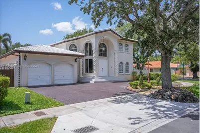 [Address not provided], Miami Lakes, FL 33016 - Photo 2
