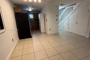 8172 NW 10th St, Miami, FL 33126 - Photo 6