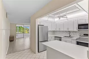 7300 NW 17th St, Plantation, FL 33313 - Photo 12
