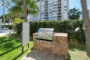 1408 Brickell Bay Dr, Miami, FL 33131 - Photo 14