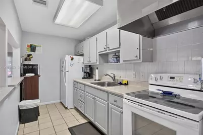 4626 E Lucerne Lakes Blvd E #202, Lake Worth, FL 33467 - Photo 24