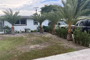 10411 SW Sw 51st St, Miami, FL 33165 - Photo 2