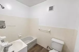 143 SW 9th St, Miami, FL 33130 - Photo 8