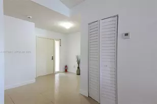 9620 SW 9th Ct, Pembroke Pines, FL 33025 - Photo 4